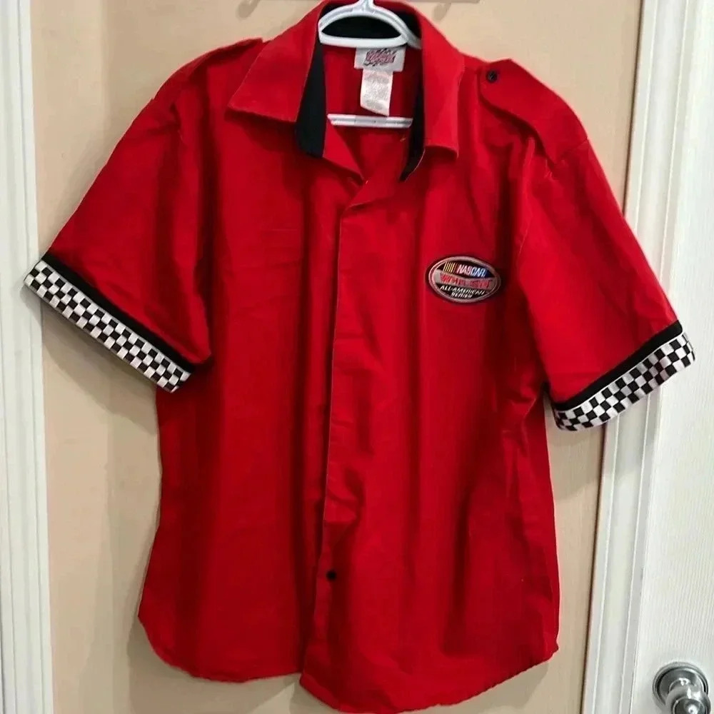 (7) nascar  button up​